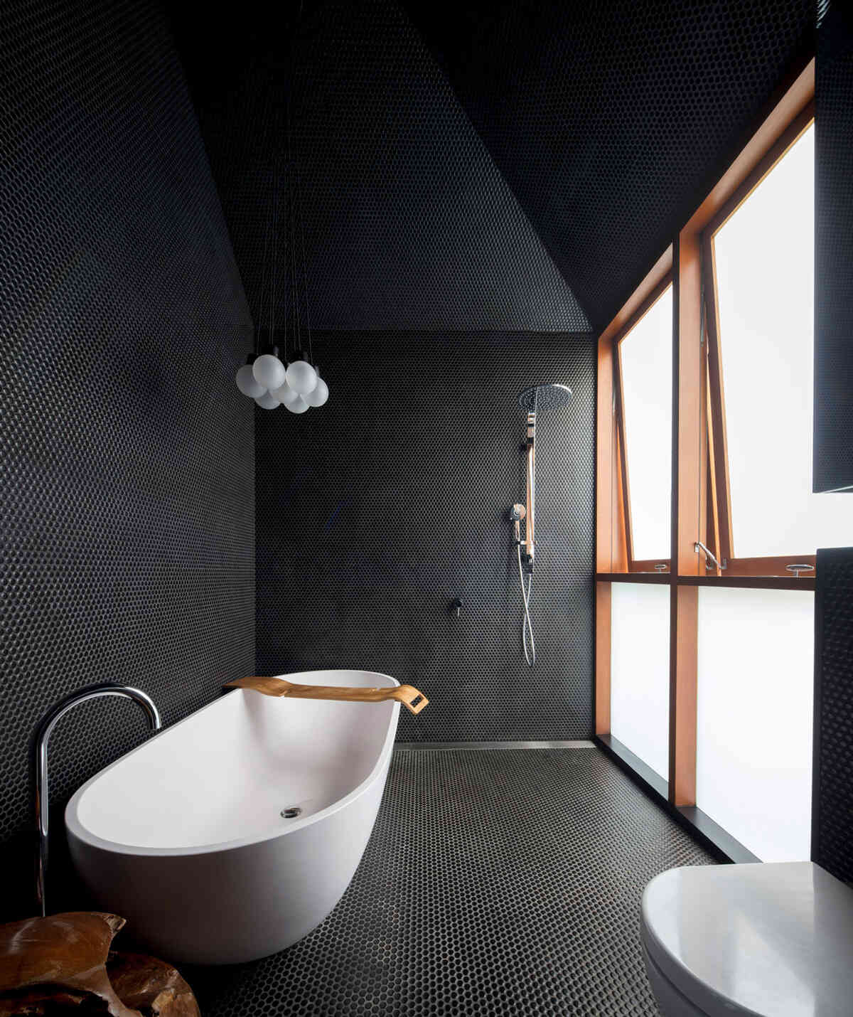10 thiết kế phòng tắm cho người thích màu trầm (9)