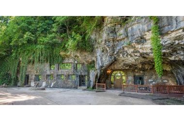 Khách sạn “hang động” sang trọng nhất thế giới Beckham Creek Cave Lodge