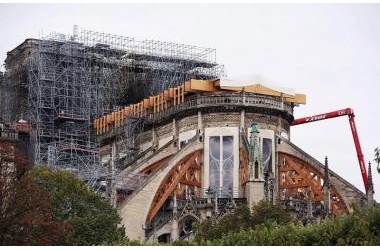 Kiến trúc mái vòm của Nhà thờ Đức Bà bị đe dọa nghiêm trọng