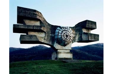 Bộ sưu tập đài tượng niệm bị lãng quên ở Nam Tư
