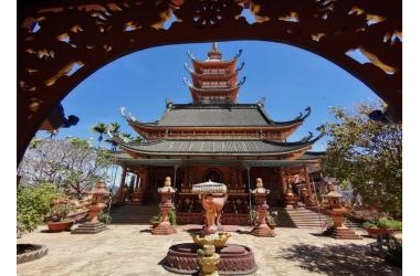 Chiêm ngưỡng nét đẹp cổ kính pha lẫn hiện đại của chùa Bửu Minh
