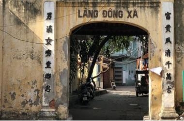 Cổng làng trong lòng phố phường Hà Nội vẫn nguyên vẹn hồn quê