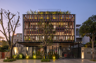 Tropical House - Lấy không gian xanh là lõi chính bao bọc toàn bộ ngôi nhà | ARO studio