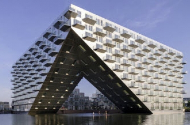 Công trình nhà ở có thiết kế góc cạnh nổi trên mặt nước tại Hà Lan
